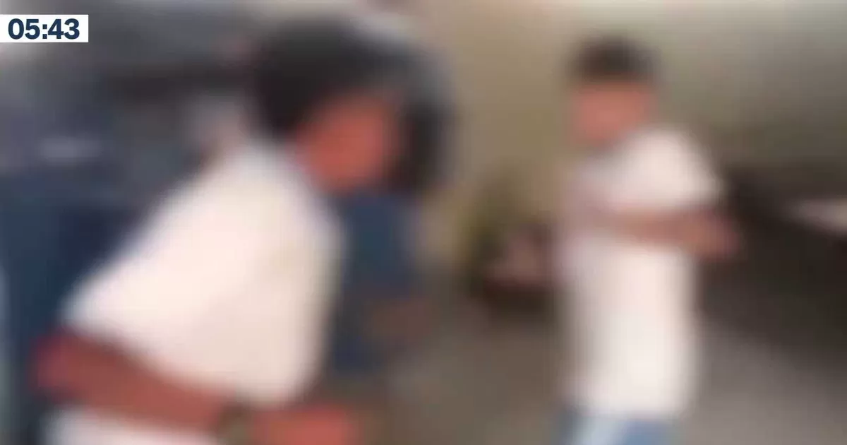 Cañete: Escolares se agarraron a golpes en su salón de clases y en plena Plaza de Armas
