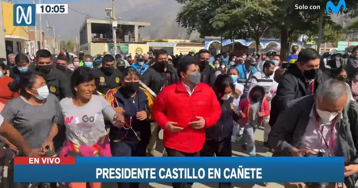 Cañete: Presidente Castillo trotó junto a alumnas de colegio de Pacarán