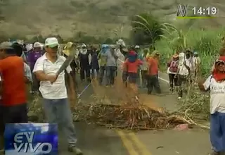 Chiclayo: trabajadores azucareros retoman bloqueo de carretera