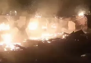 Incendian iglesia histórica de Huancabamba en Oxapampa