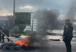 Iquitos: Padres de familia bloquean carretera por falta de docentes