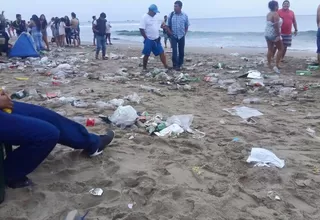 Máncora amaneció llena de basura tras las celebraciones de Año Nuevo