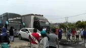 Manifestantes dan tregua para paso de buses en la Panamericana Norte en Virú - Noticias de bus