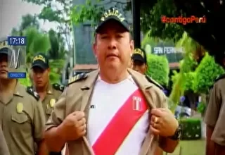 Perú vs. Colombia: policías de Pucallpa alientan a su estilo a la selección