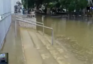 Piura: el río se desbordó y el agua ingresó al centro de la ciudad