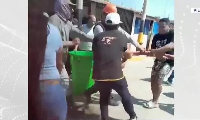 Piura: Vecinos pelean por agua de camión cisterna | Canal N