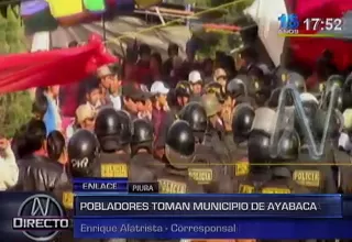 Pobladores tomaron Municipalidad de Ayabaca en rechazo al alcalde reelecto