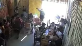 [VIDEO] Piura: Delincuentes asaltan y siembran el pánico en restaurante - Noticias de asaltan